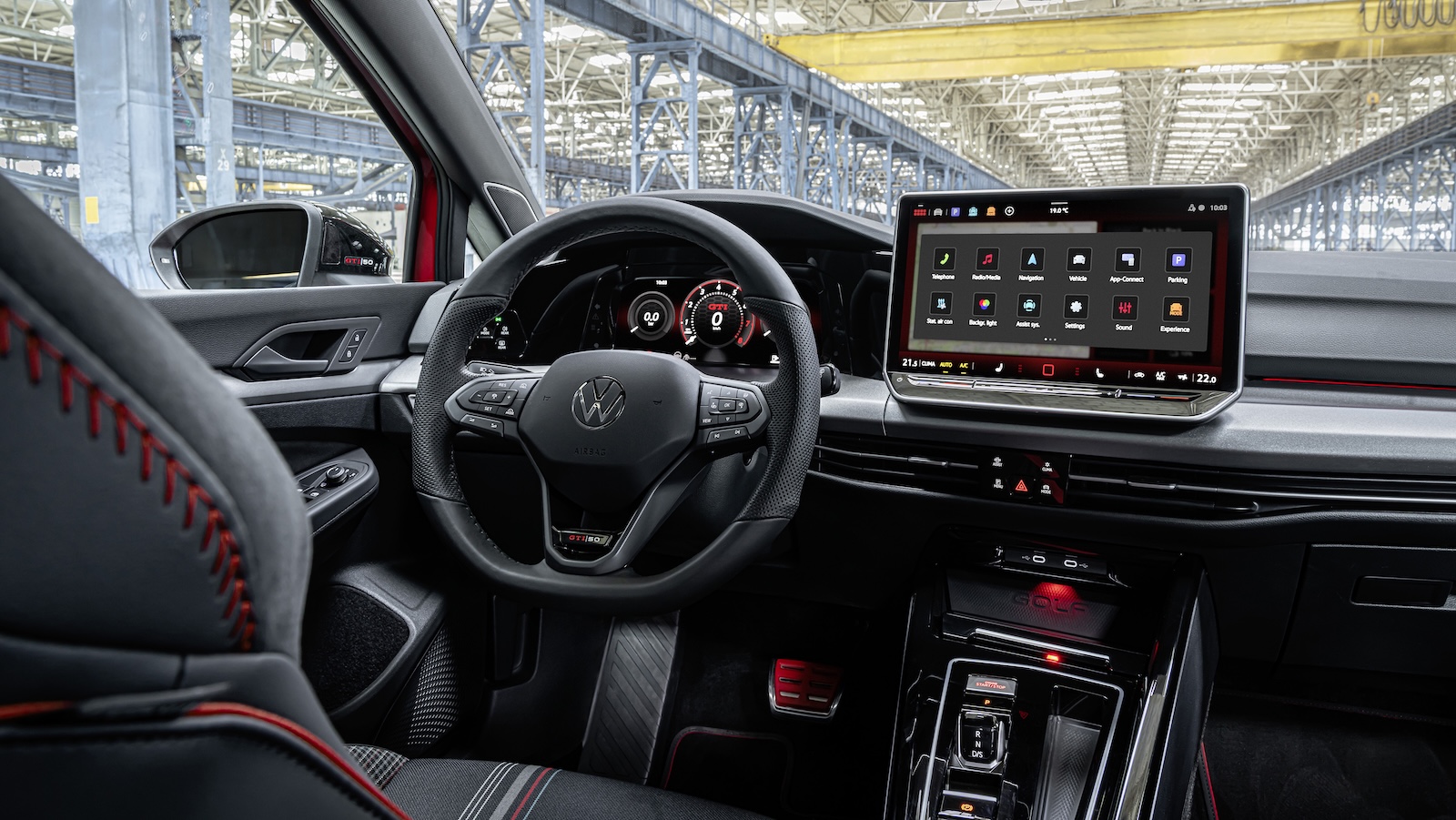 Volkswagen Golf GTI EDITION 50: Το πιο ισχυρό GTI όλων των εποχών